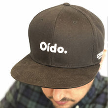 Cargar imagen en el visor de la galería, Caviaroli - Gorra Oído. - Color Negro - Unisex