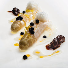 Cargar imagen en el visor de la galería, Caviaroli Vinagre Balsámico de Módena encapsulado con guarnición.