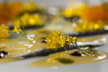Cargar imagen en el visor de la galería, Caviaroli Aceite de oliva virgen extra Picual 200g
